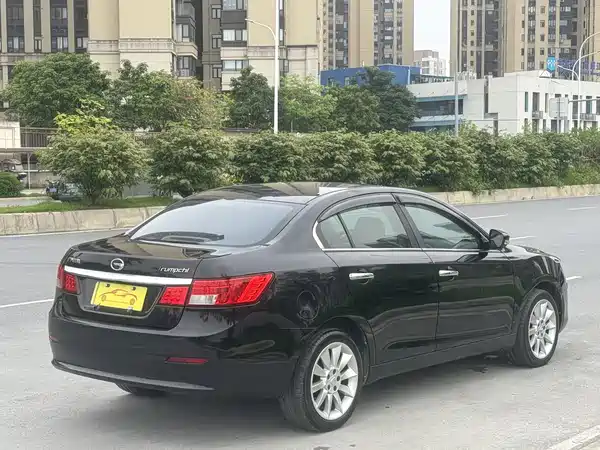 GAC Trumpchi GA5 2012