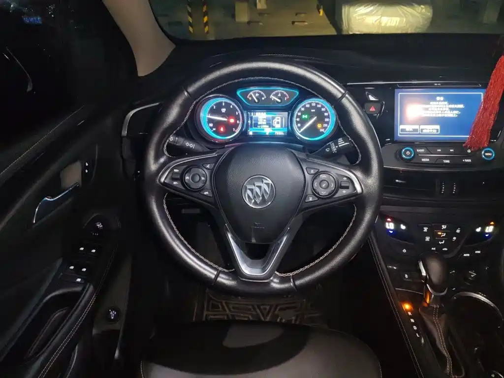 Buick Envision Plus 2017 — фото 3