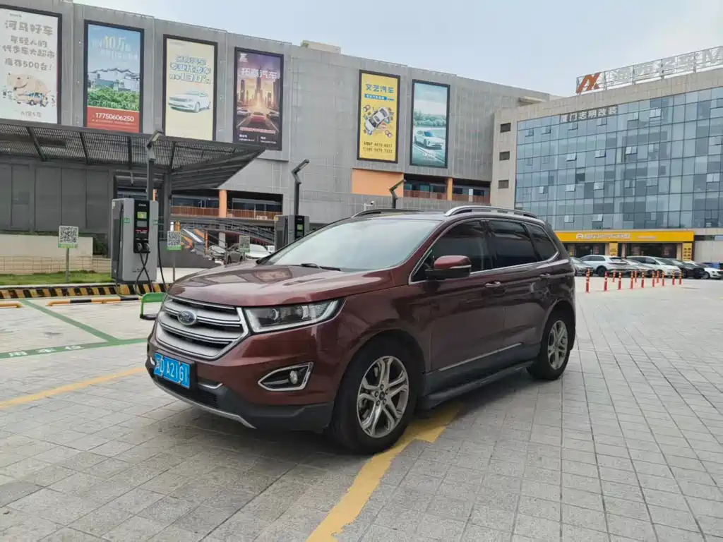 Ford Edge 2018 — фото 1
