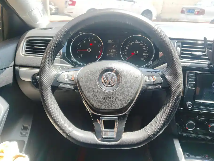 Volkswagen Sagitar 2018 — фото 15