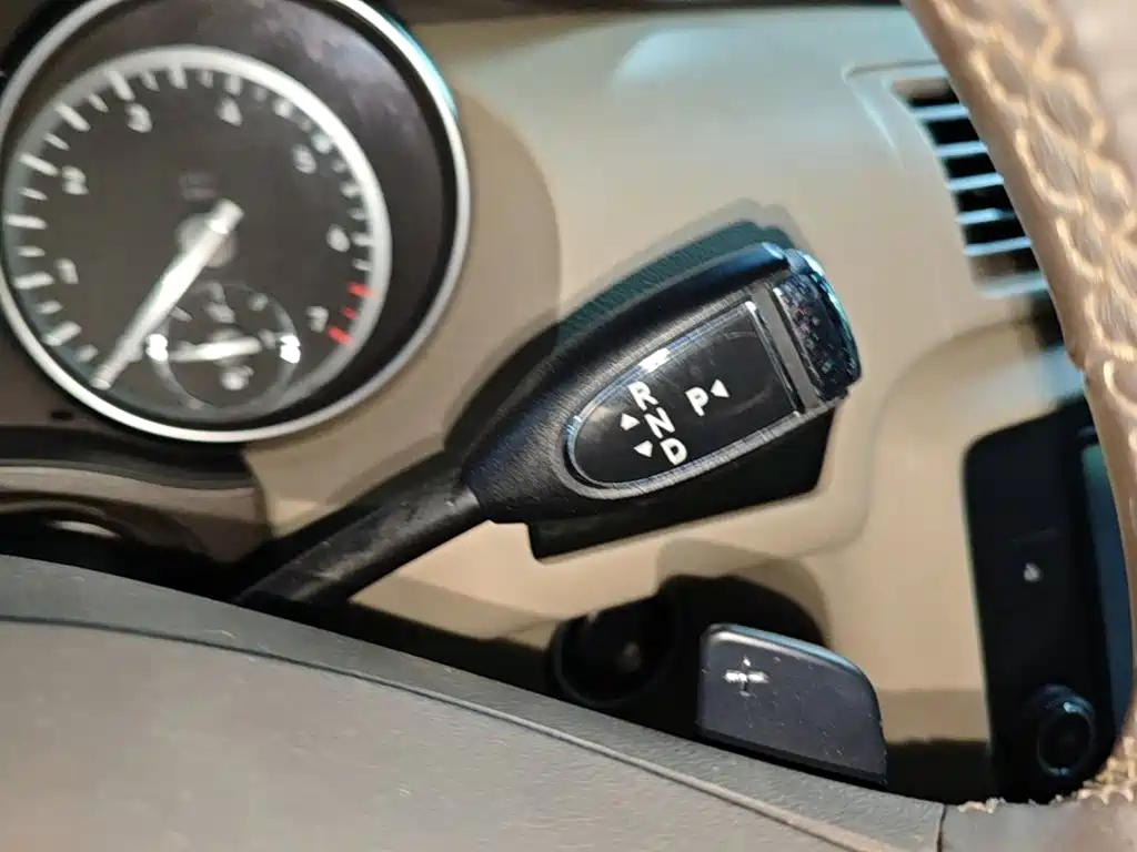 Mercedes-Benz R-Class 2017 — фото 14