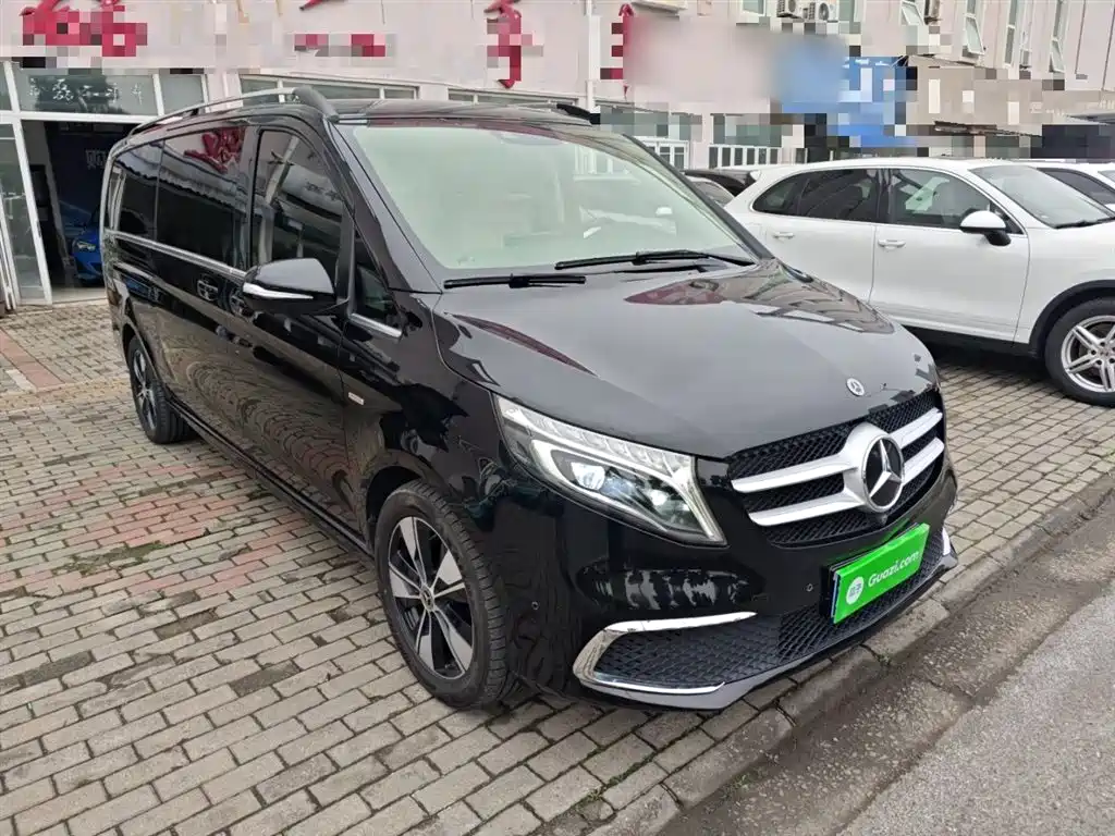Mercedes-Benz V-Class 2022 — фото 22