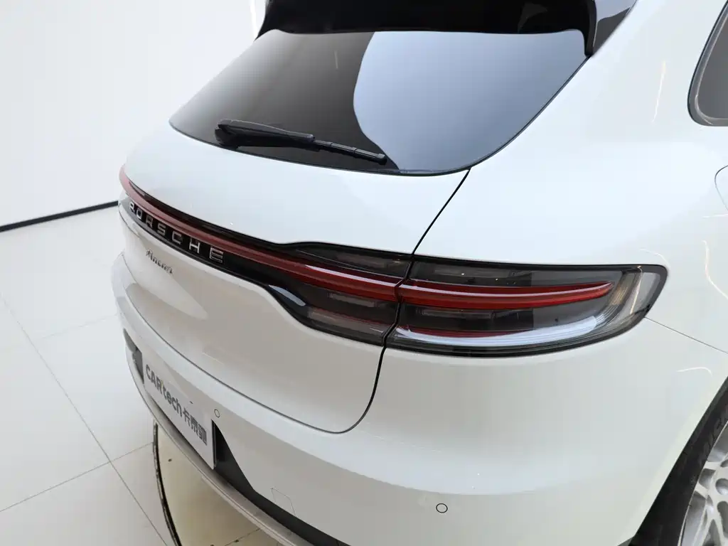 Porsche Macan 2020 — фото 29