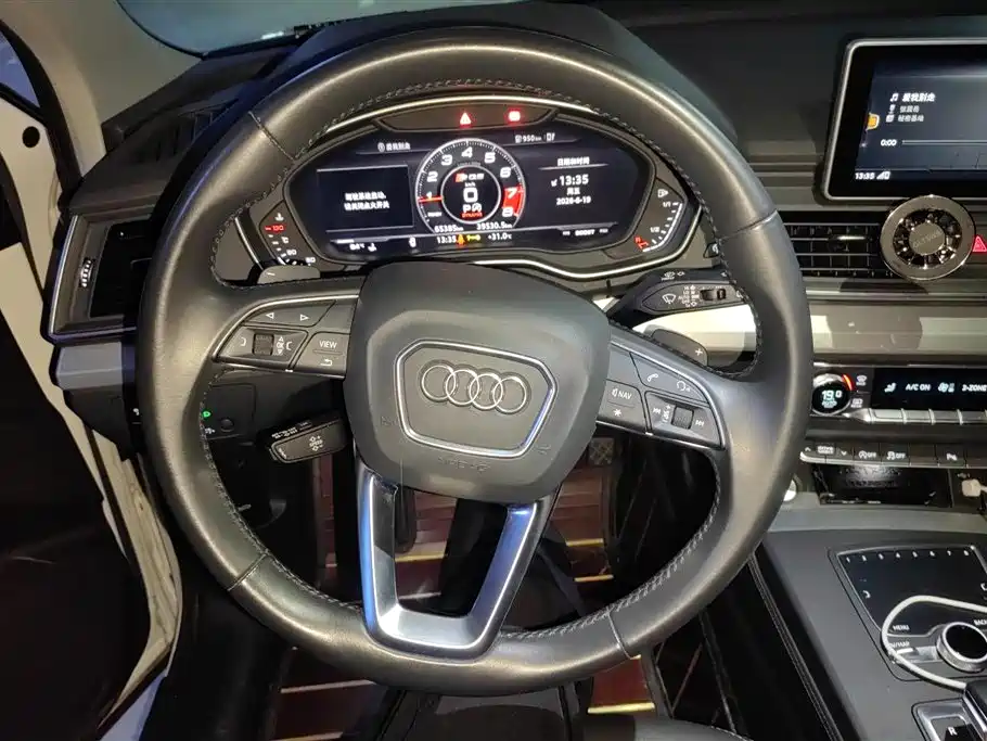 Audi Q5L 2021 — фото 15