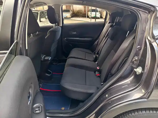 Honda Vezel 2016