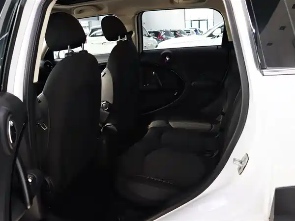 MINI Countryman 2015