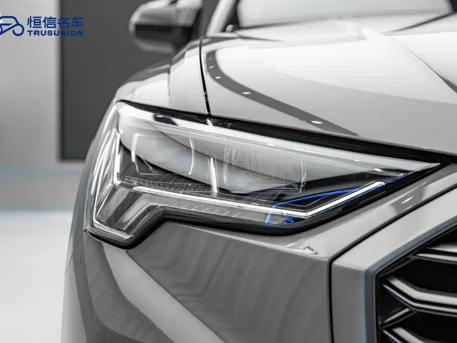Audi Q3 Sportback 2024 — фото 10