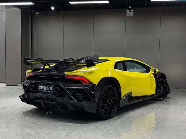 Lamborghini Huracan 2015