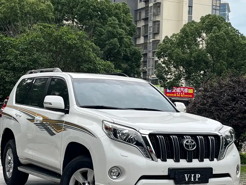 Toyota Prado 2015 — фото 3