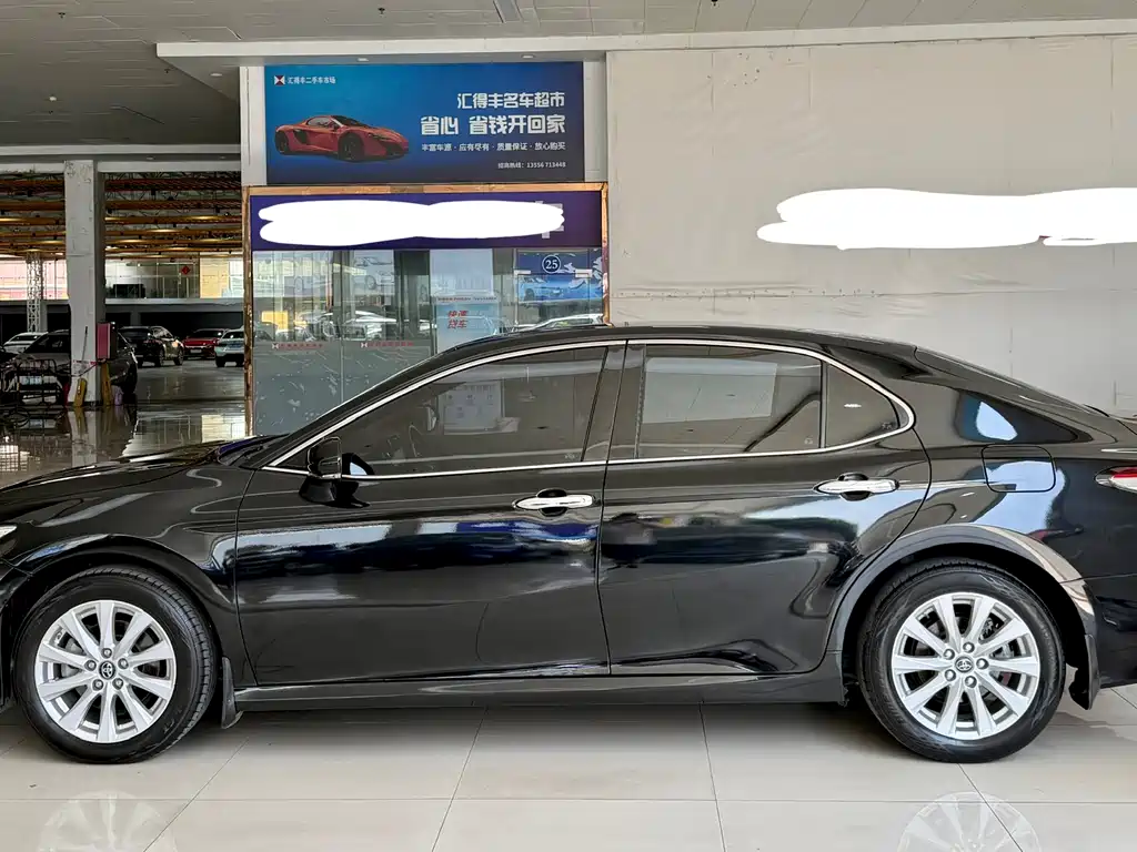 Toyota Camry 2021 — фото 14