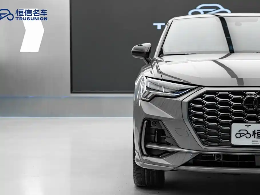 Audi Q3 Sportback 2024 — фото 8