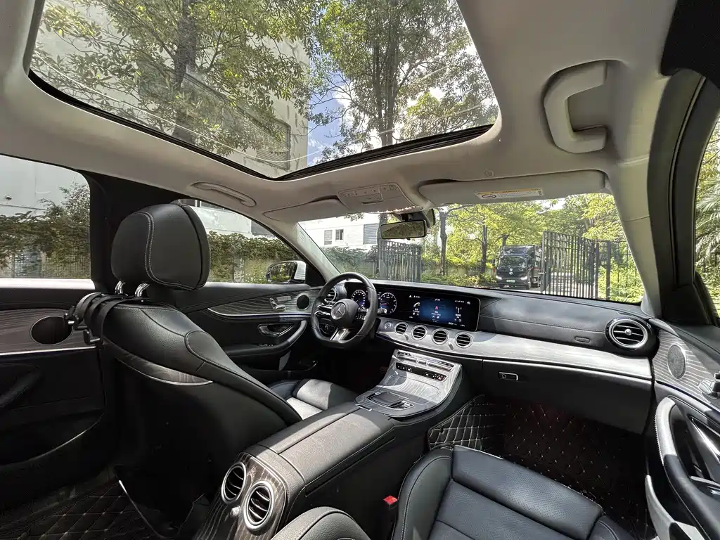 Mercedes-Benz E-Class 2022 — фото 13