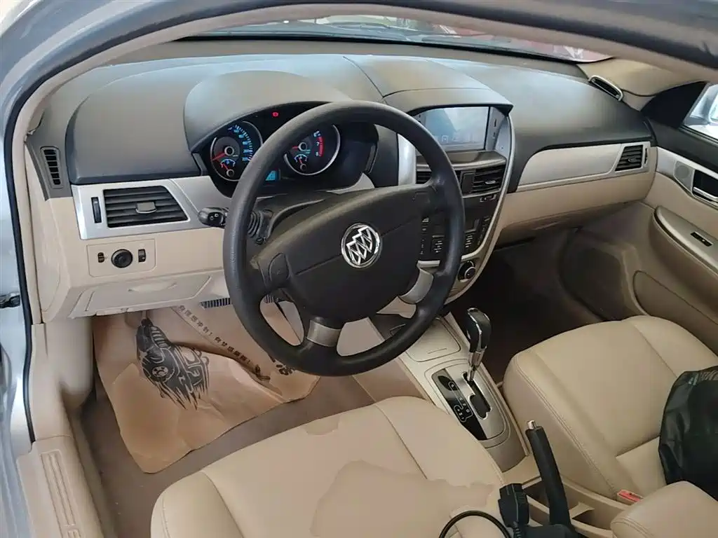 Buick Excelle 2014 — фото 10