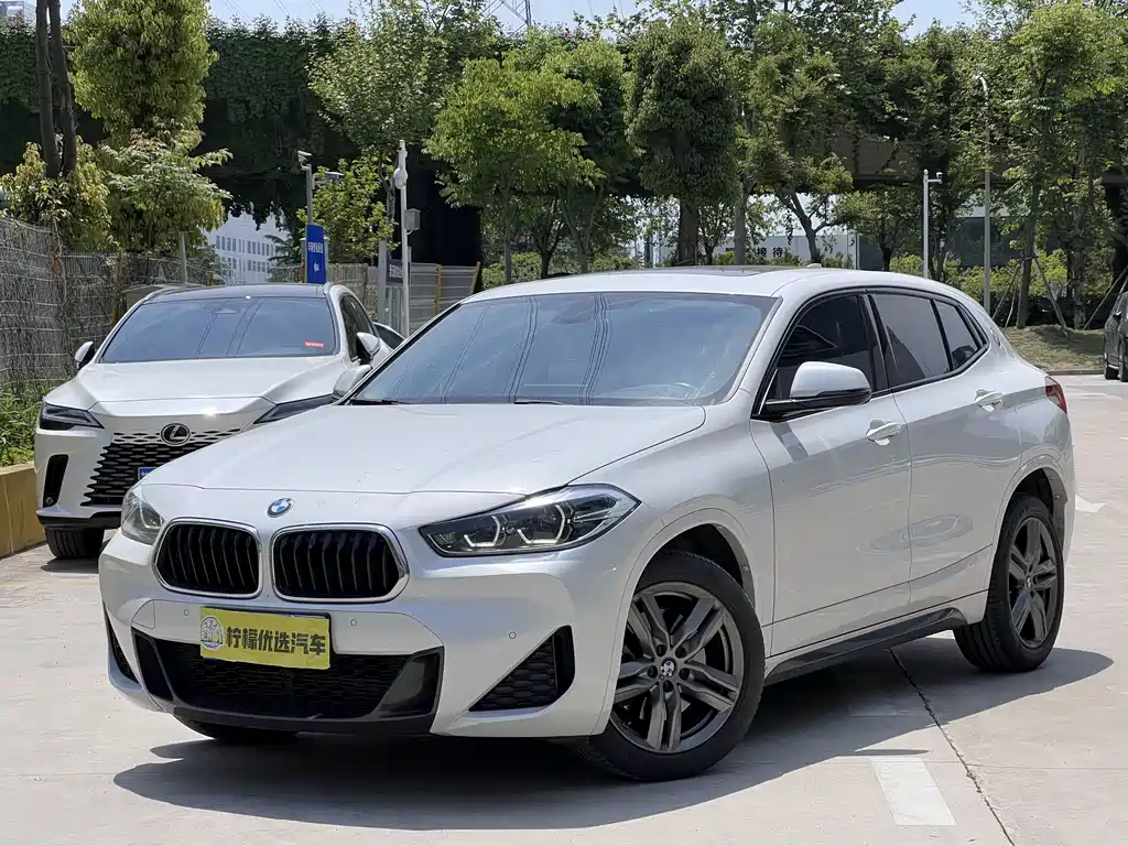 BMW X2 2021 — фото 1