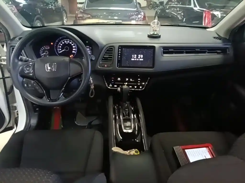 Honda Vezel 2021 — фото 10