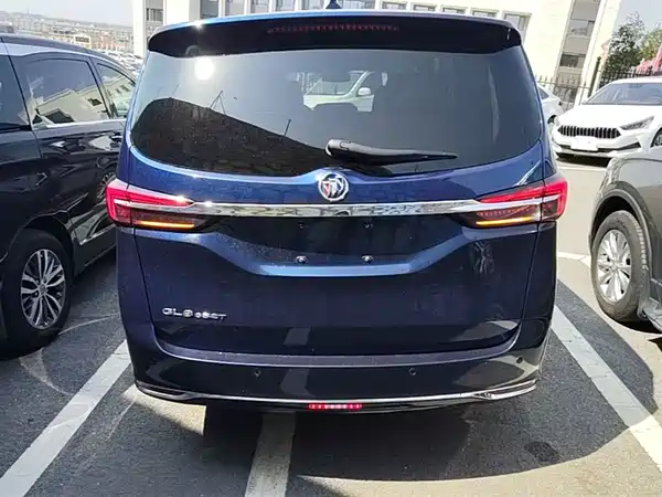 Buick GL8 2023