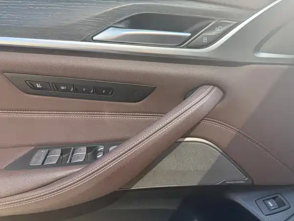 BMW 5 Series 2021