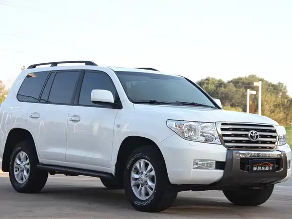 Toyota Land Cruiser 2010