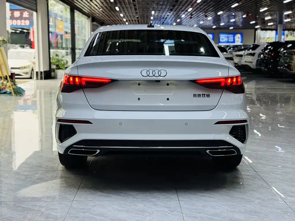 Audi A3 2024 — фото 19