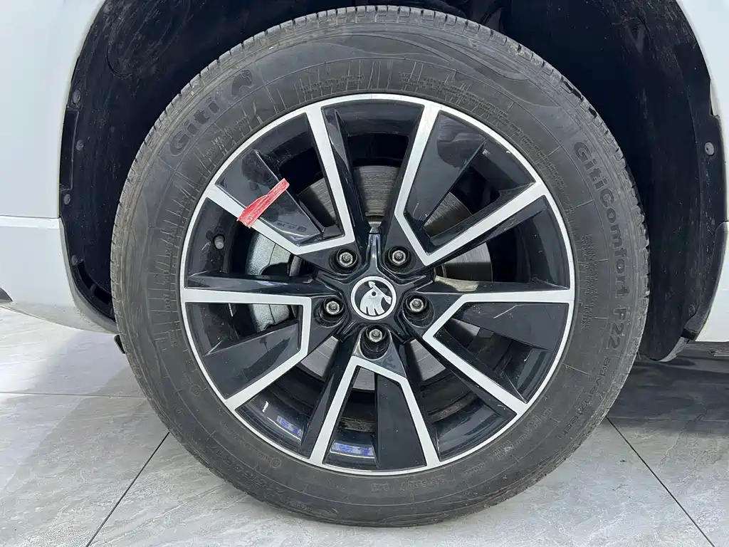 Skoda Korok 2024 — фото 20