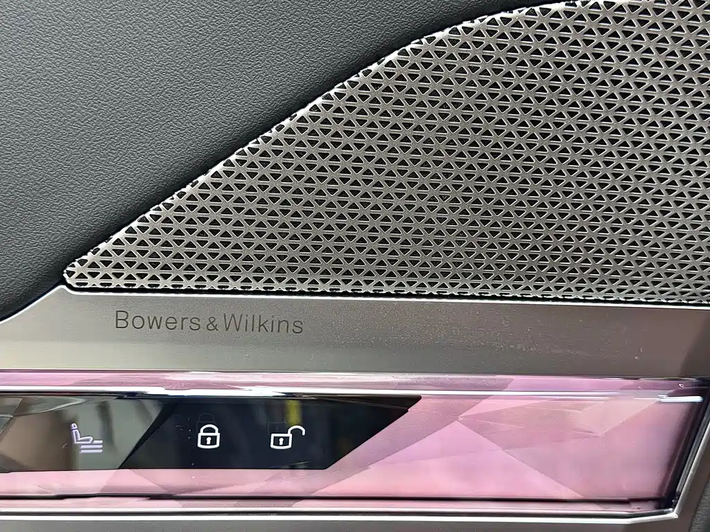 BMW i7 2023 — фото 17