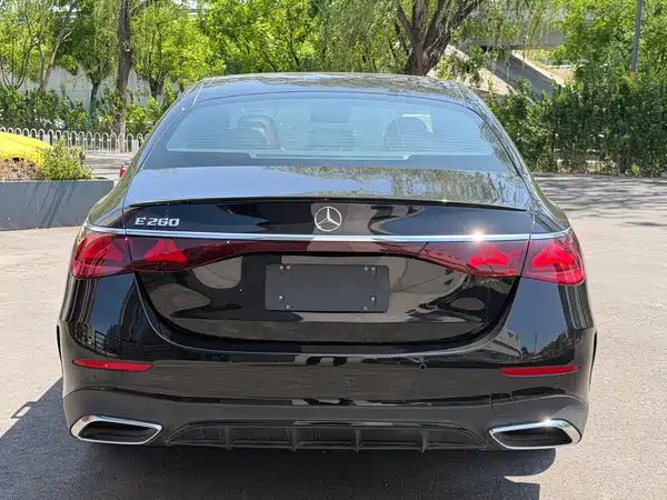 Mercedes-Benz E-Class 2025