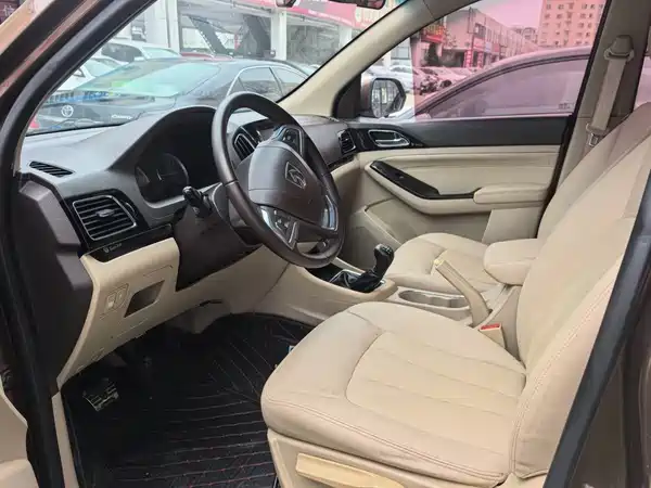 Baojun 730 2015