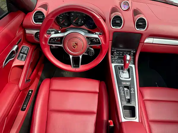 Porsche 718 2016