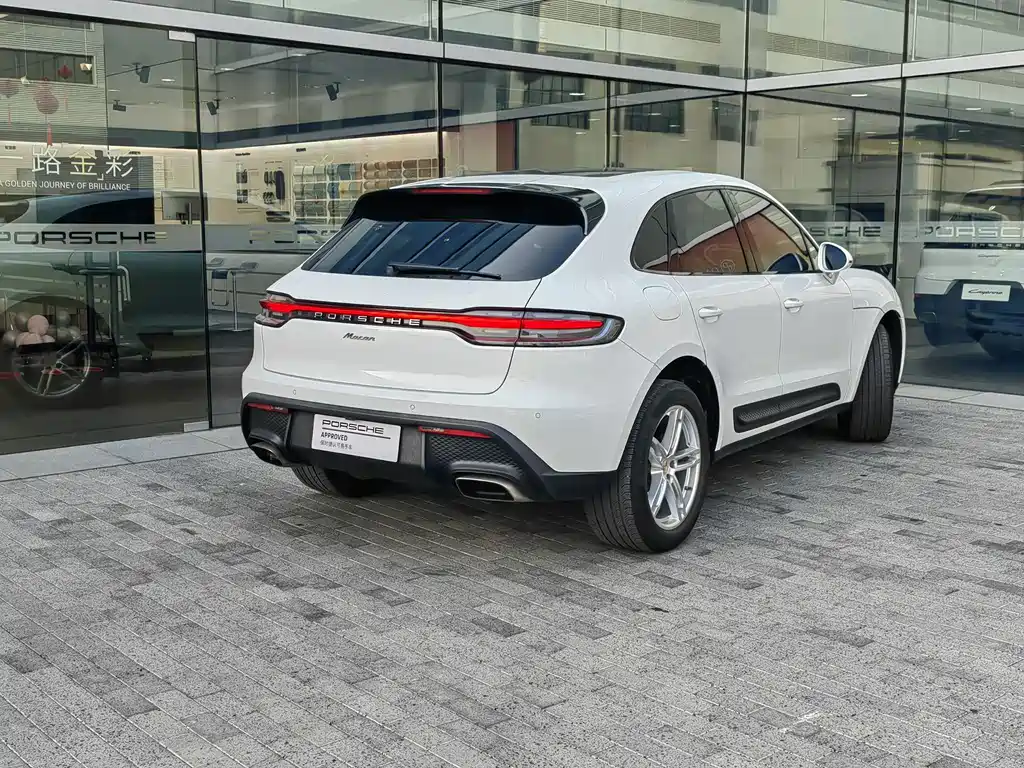 Porsche Macan 2023 — фото 7