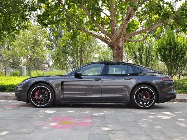 Porsche Panamera 2019