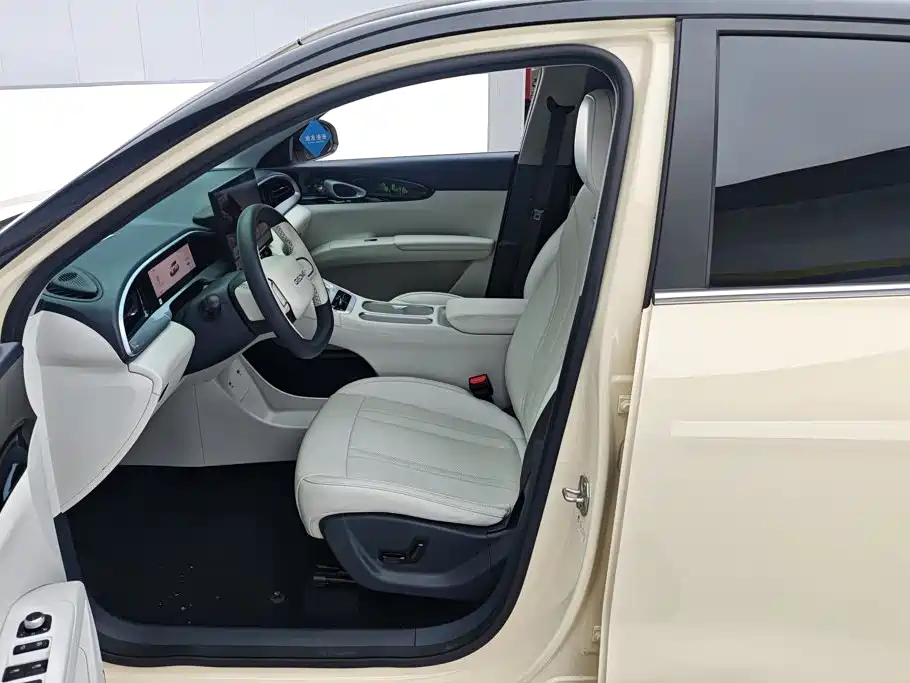 Geely Galaxy Starwish 2025 — фото 9