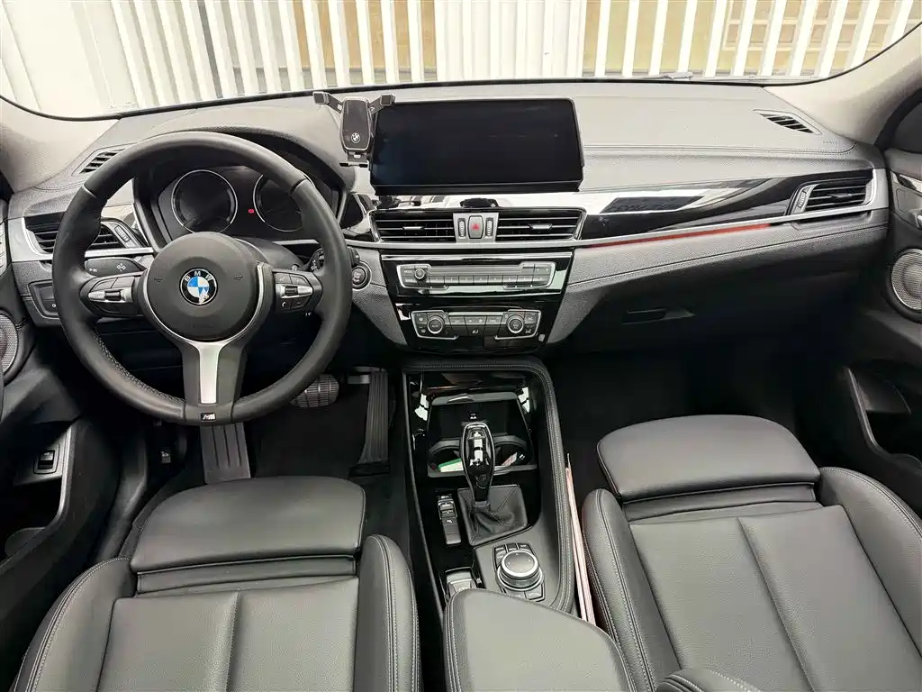 BMW X2 2021 — фото 11