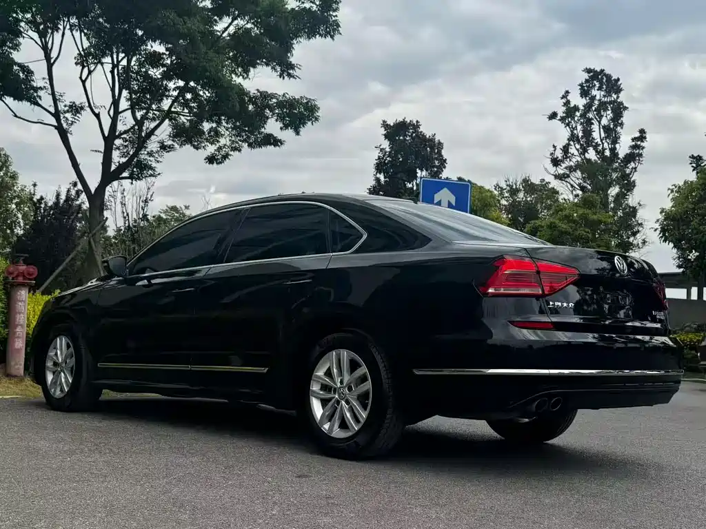 Volkswagen Passat 2016 — фото 9