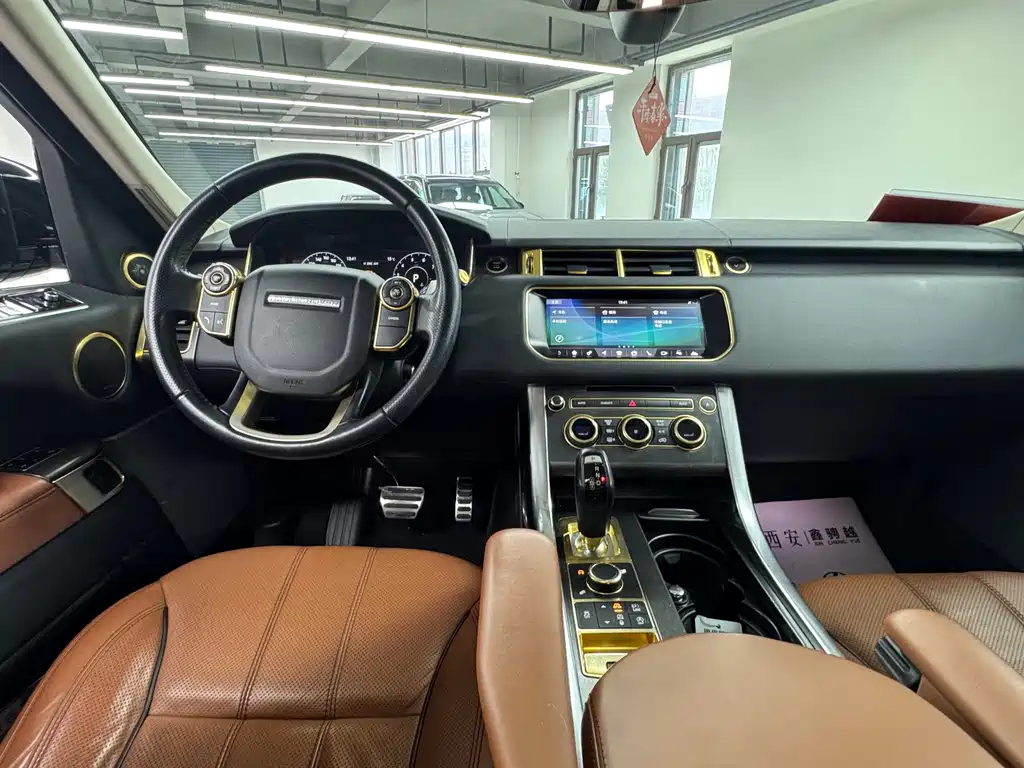 Land Rover Range Rover Sport 2017 — фото 12