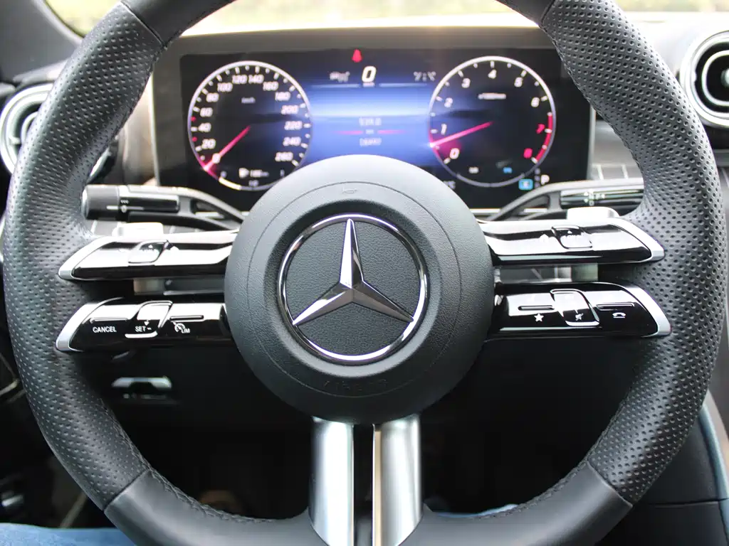 Mercedes-Benz C-Class 2023 — фото 8