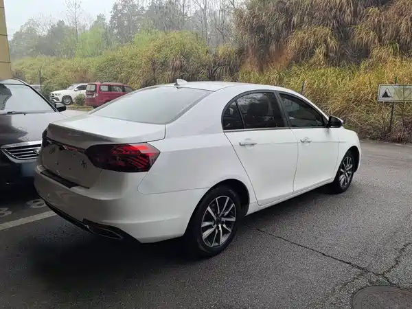 Geely Emgrand 2019