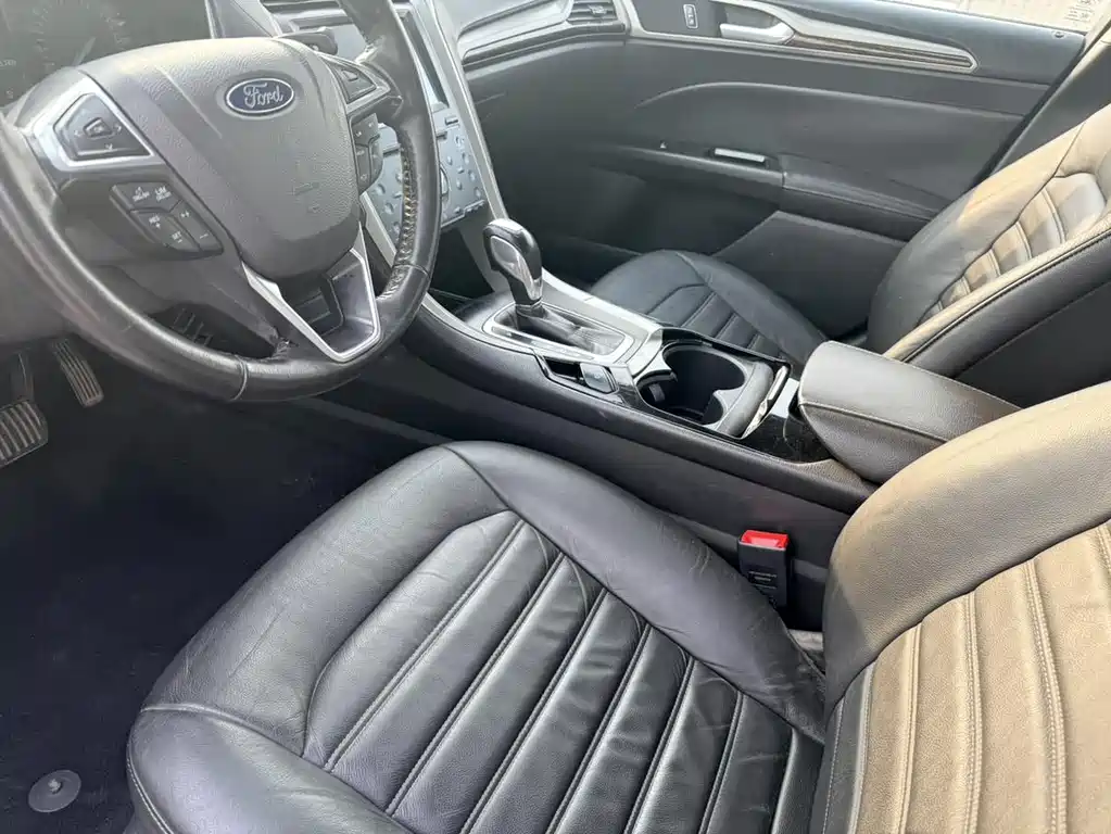 Ford Mondeo 2015 — фото 16