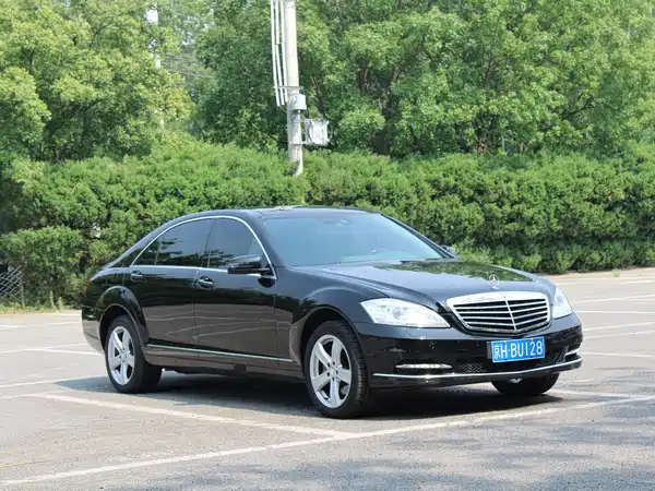 Mercedes-Benz S-Class 2010