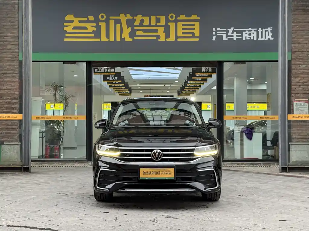 Volkswagen Tiguan L 2022 — фото 2