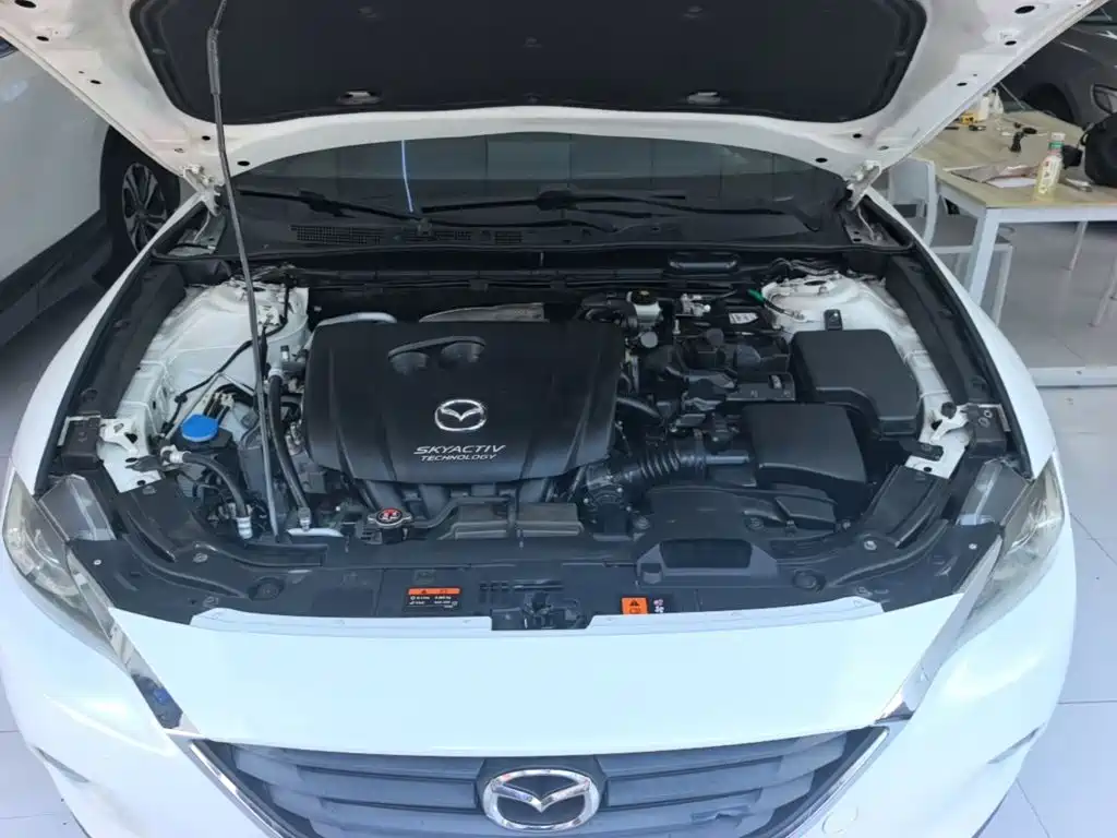Mazda CX-4 2017 — фото 20