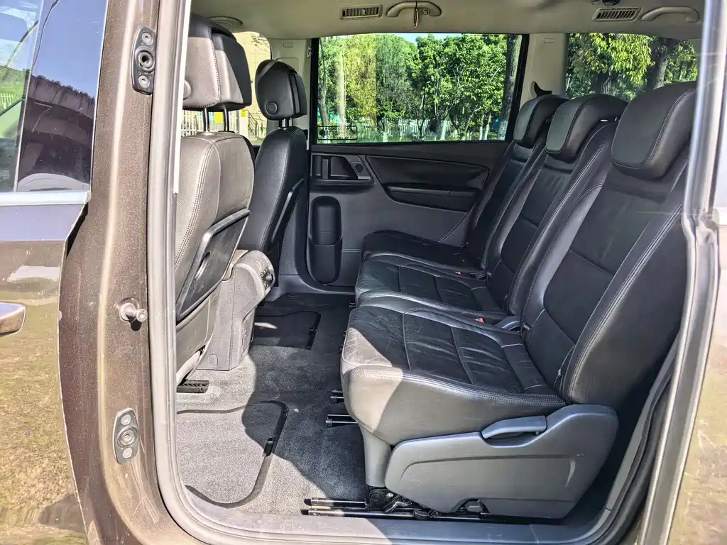 Volkswagen Sharan 2015 — фото 9