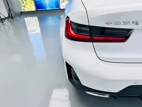 BMW 3 Series 2023