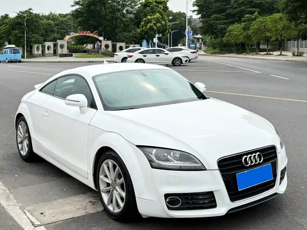 Audi TT 2011 — фото 3