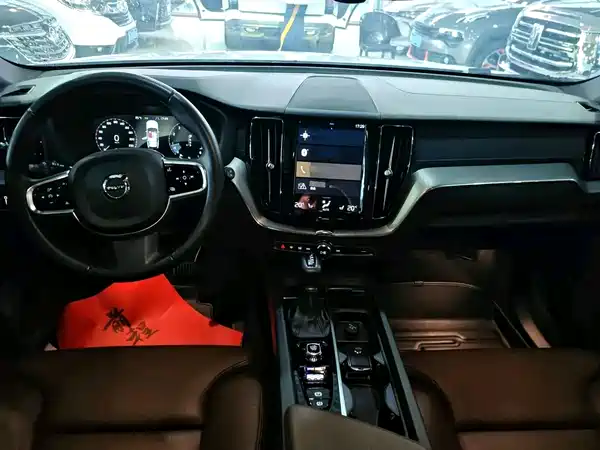 Volvo XC60 2021