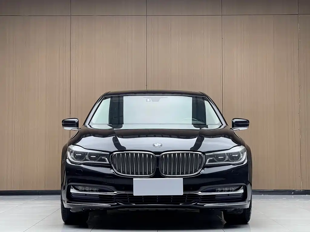 BMW 7 Series 2016 — фото 2