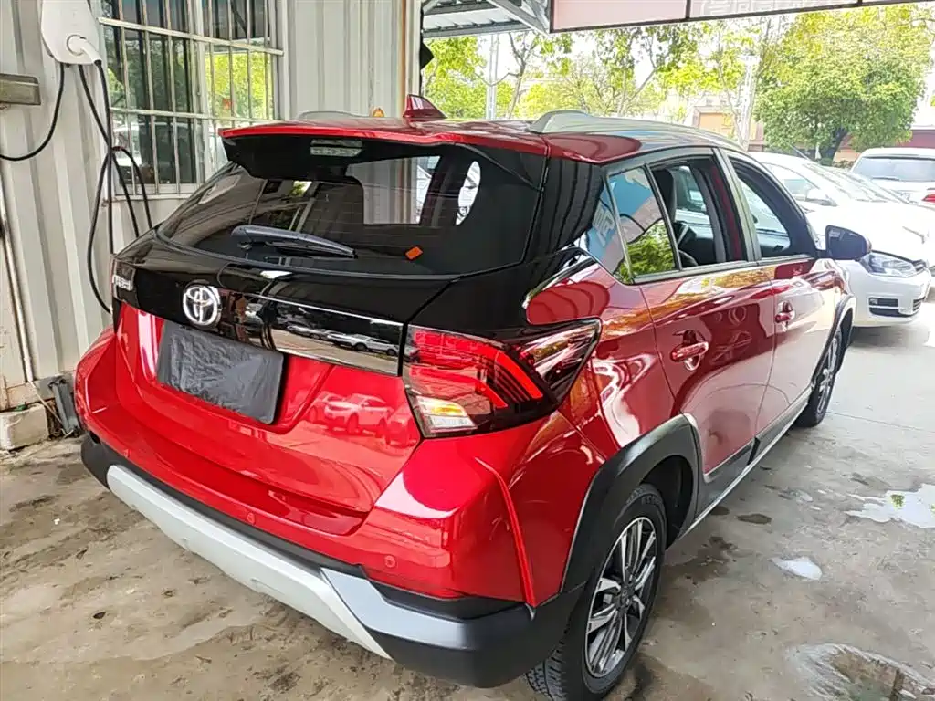 Toyota Yaris L 2021 — фото 7