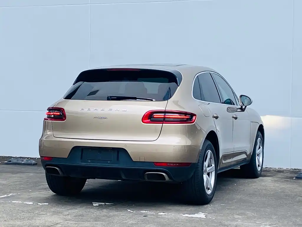 Porsche Macan 2018 — фото 11