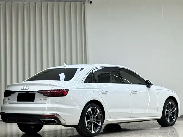 Audi A4L 2020