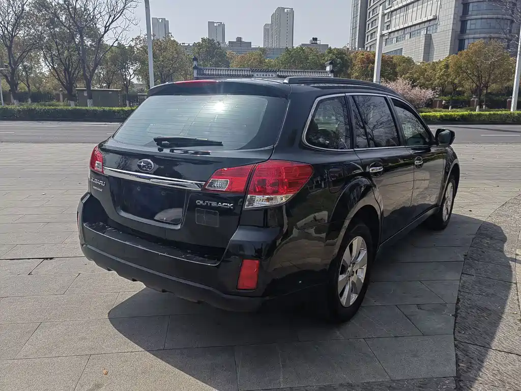 Subaru Outback 2013 — фото 5
