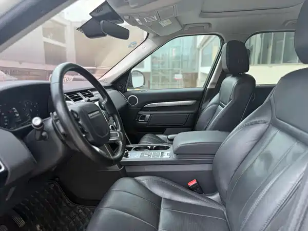 Land Rover Discovery 2020